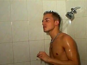 Gay negro beijando outro pornô gay preto e grátis! Sexo de fumante
