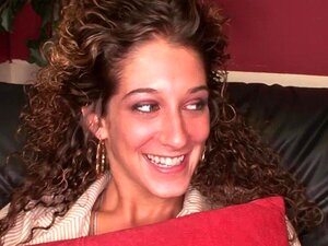 Frische Hausfrau fickt einen Typen für Geld