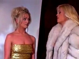 Blonde Schlampen in Dessous