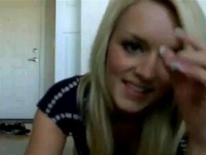 Blonde Schlampe mit geilen Titten