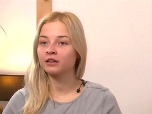 Sexy Babe hat eine intime Masturbationssession