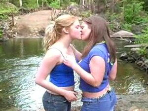 Busty Christy und Christine frisch - Teil 2