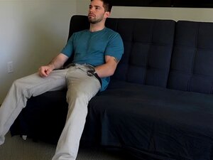 Tatuoitu valu jock cocksucked uros