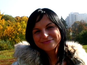 Ein Fick im Park, Robert trifft sich mit Renata, die einen Job in