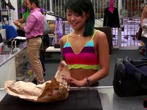 Amateur-Chinesin reitet Shawns-Hengst. Amateur- und geile Chinesin