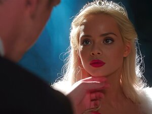 Sexpuppe. - Elsa Jean und Markus Dupree