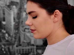 Sexy italienische Stiefmutter, die ich gerne ficken würde, habe