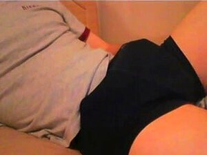 Bekijk onze hete amateurs die elkaar live op de webcam bevredigen.