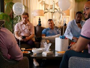 Sexy Frau Casey Calvert genießt raue Doppelpenetration und tiefen