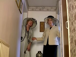 Oma ' s Geraldine (71) en Bethany (59)
