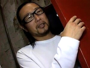 Hikaru Aoyama Incrível japonês gangbang mostrar