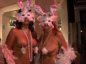 Verrückte Pornodarstellerin in fabelhaftem Gruppensex,