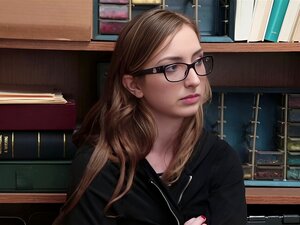 Unsere freche Amateurlady zeigt sich in verführerischer Unterwäsche