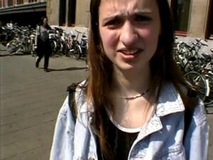 Erleben Sie die unvergessliche Show von Tania, während sie Harry