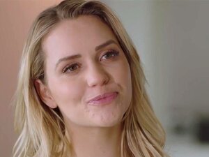 Mia Malkova und Kira verdienen einen großen schwarzen Schwanz