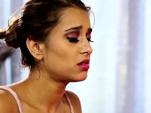 Две плавуше и обријане жене у лезбо