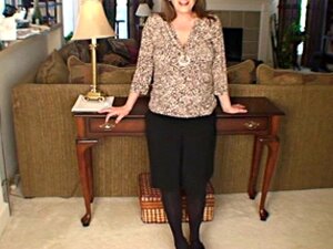 Busige Mature masturbiert