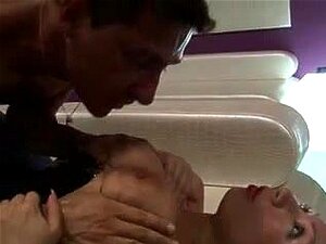 Bröstiga italienska styvmamman jag vill knulla-Club Wench,