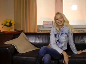 Frisches Casting, Euro-Schönheit knallt alten Typen. Frisches