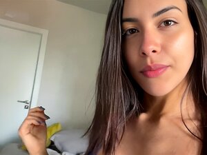 Vacker tjej onanerar och cums hårt (vänta till slutet)