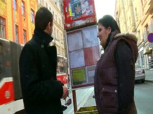 Il ramasse BBW dans la rue