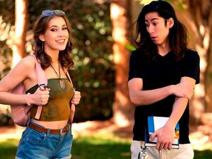 Fiona Sprouts wird aus ihrer Wohnung vertrieben, also bietet David ihr