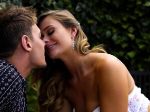 Dane Jones UK babe Kunnia Voi kuuma suihinotto