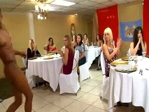 24 Nämä milfs imeä pois tuore strippareita 04