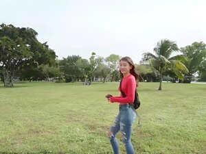 Erkunden Sie die sündhafte Welt eines verzweifelten Models, das sich