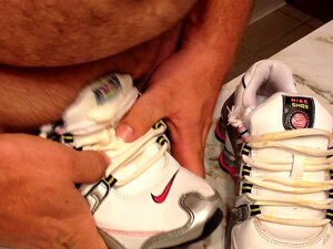 Baiser la femme nike shox