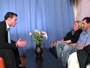 Oma wird doppelt geblasen und gefickt