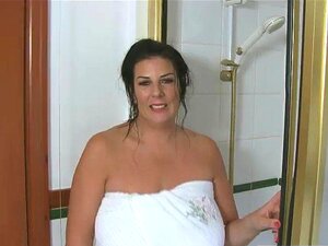 Tettone Lulu Lush Si Infila