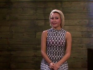 Lezdom-Strapons gefesselte lesbische Submissive. Lezdom-StrAPons