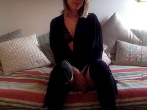 Zweimal für mich abspritzen. Schau dir meinen Körper in der Sonne