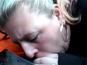 LKW-BLOWJOB Tiefe Kehle Interner Cumshot.mp4. Normale Prostituierte