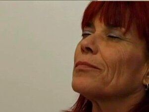 Französische reife Rothaarige