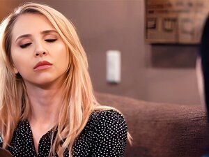 Als Alex Coal in ihrem neuen Therapeutenbüro ankommt, ist sie