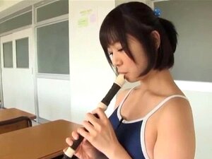 Erstaunlicher Blowjob von einer busty Süßen. Erstaunlicher Bowjob