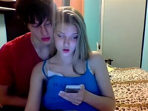 Doggy-Style-Sex mit einer blonden Süßen