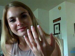 Du spritzt in Hannah Hawthornes saftige Fotze (POV-Stil)