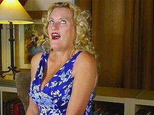 Stieftante Judy interviewt die ewig geile Lady Dalbin