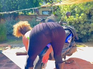 Useimmat hyvät liittolaiset Äitipuoli kertoo minulle salaisuuden