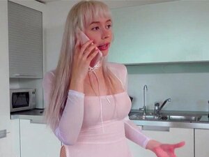 Schau zu, wie sie mit dem Freund ihres Freundes gefickt wird, während