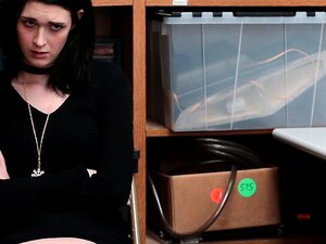 Shoplyfter - Hipster-Süße wird gefickt, weil sie gestohlen hat