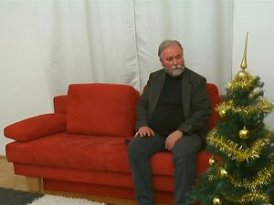   Härlig färsk sötnos kommer att bli bankade hårt av old dude  