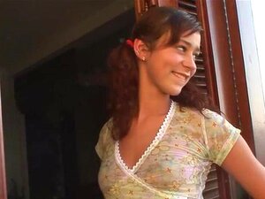 Vraatzuchtige Russische Blondine nympho natasha verlegen is over naar