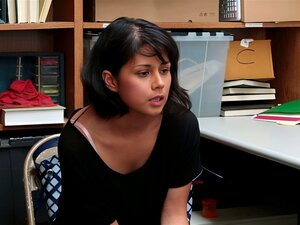 Erleben Sie eine sündige Büroaffäre, bei der Penelope Reed den