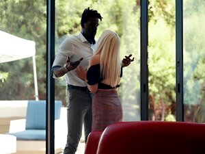 Ein Schwarzer trennt sich von seiner blonden Freundin, aber dann will