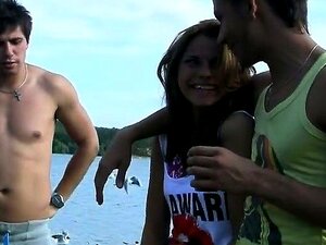 Verrückte College-Orgie-Party mit Analsex