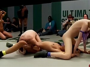 Erleben Sie den betörenden Tanz der blauen Königin. Lassen Sie sich